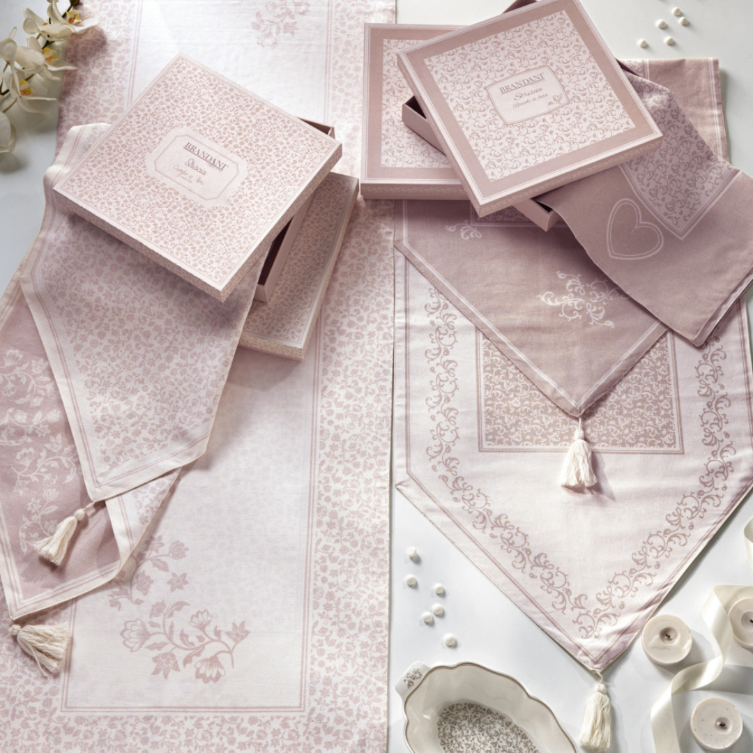 RUNNER DA TAVOLA CAMPO AI FIORI C/SCATOLA REGALO